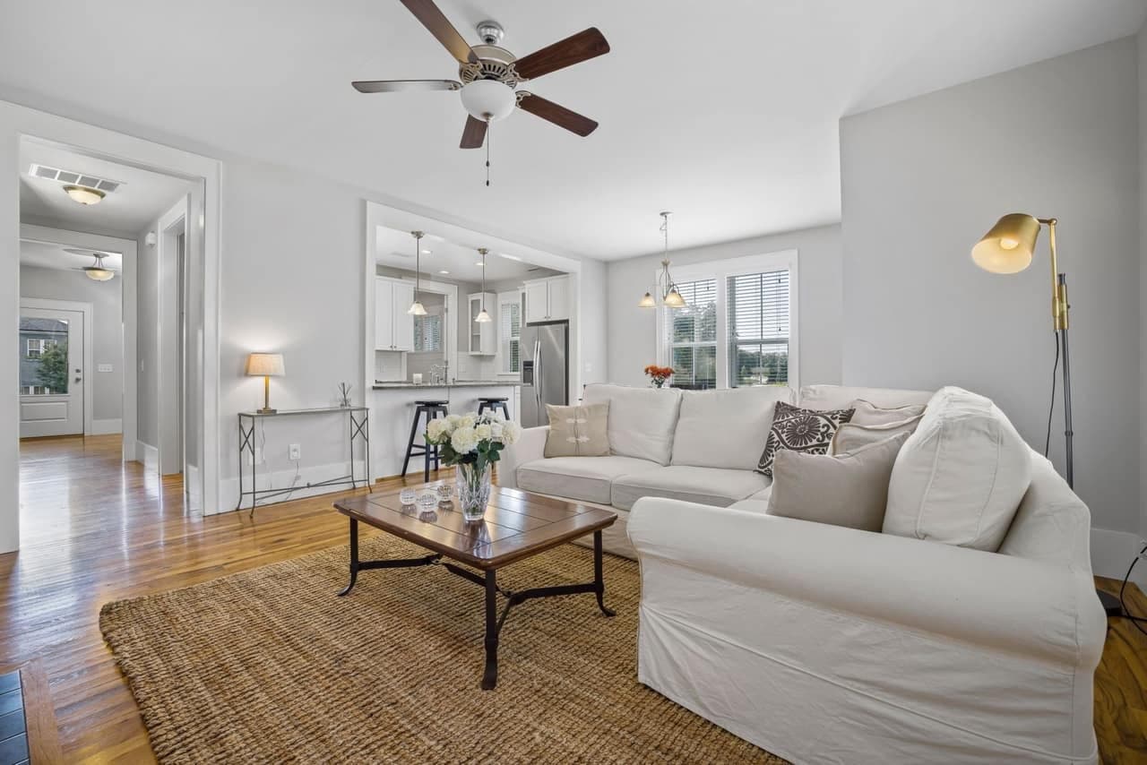 Townhouse con marquesina en Bayamón, 2/5