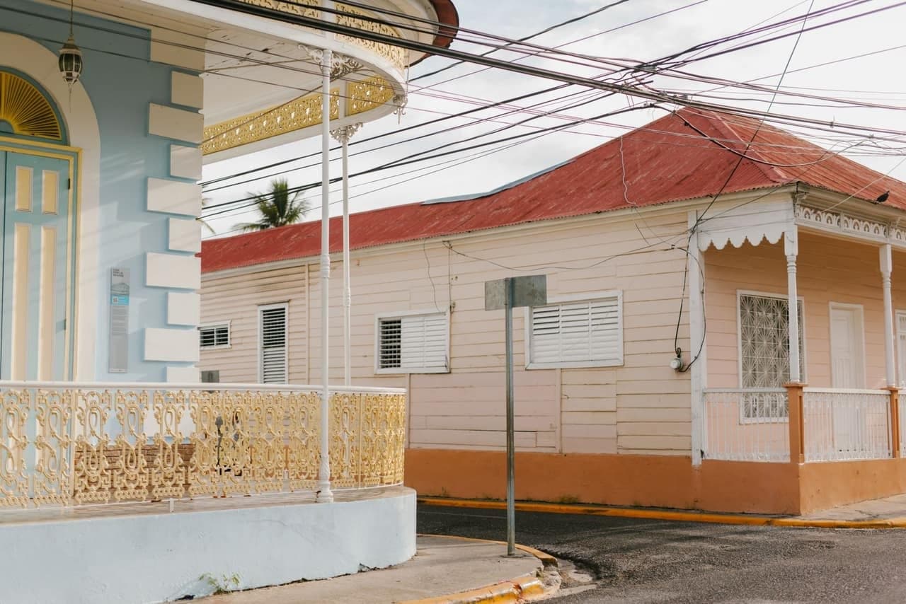 Casa criolla renovada en Aguadilla